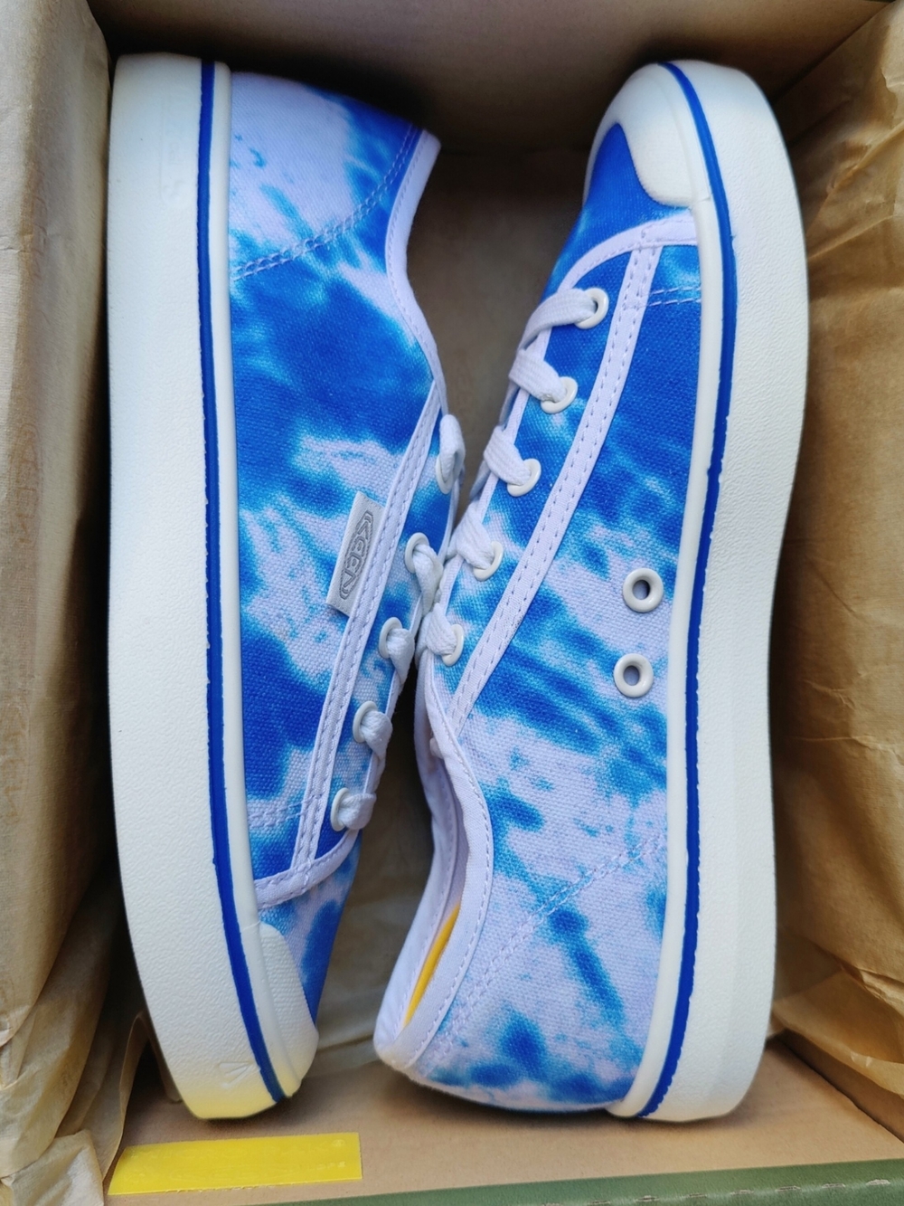 KEEN Elsa Lite Canvas Sneakers Tie-dye Blue White Clouds Original Fit 7.5